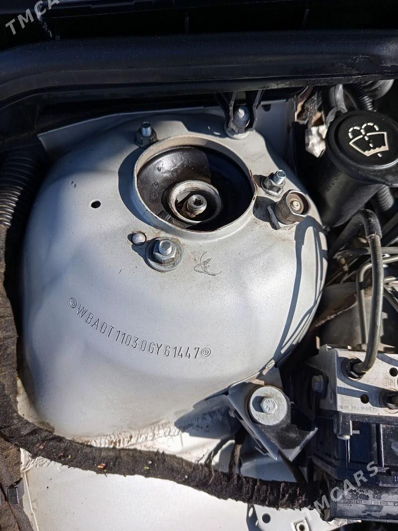 BMW E39 2003 - 140 000 TMT - Мары - img 2