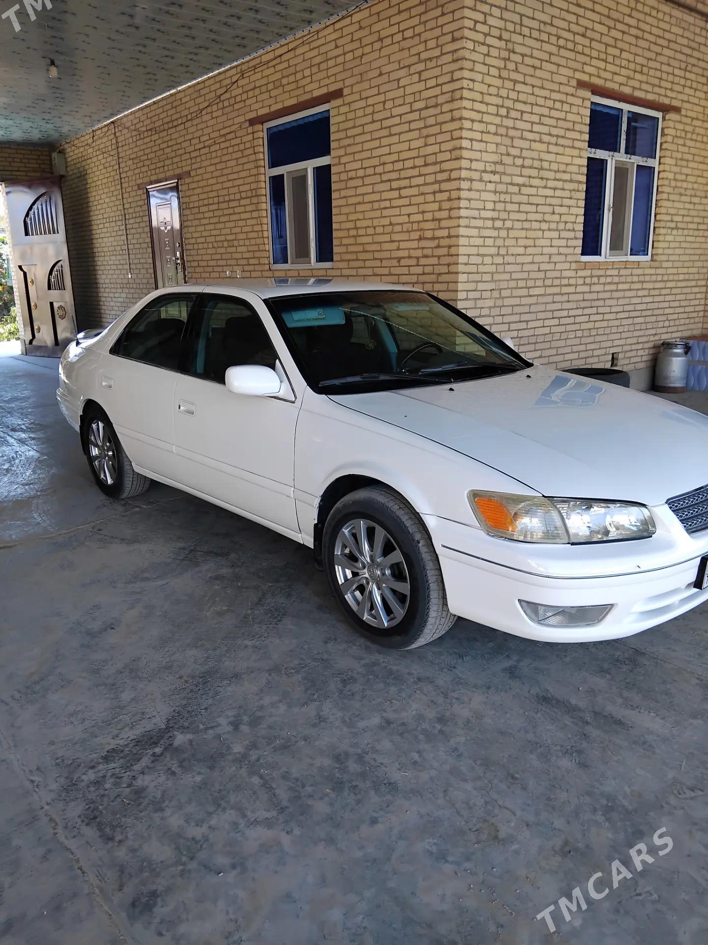Toyota Camry 1999 - 135 000 TMT - Дянев - img 5