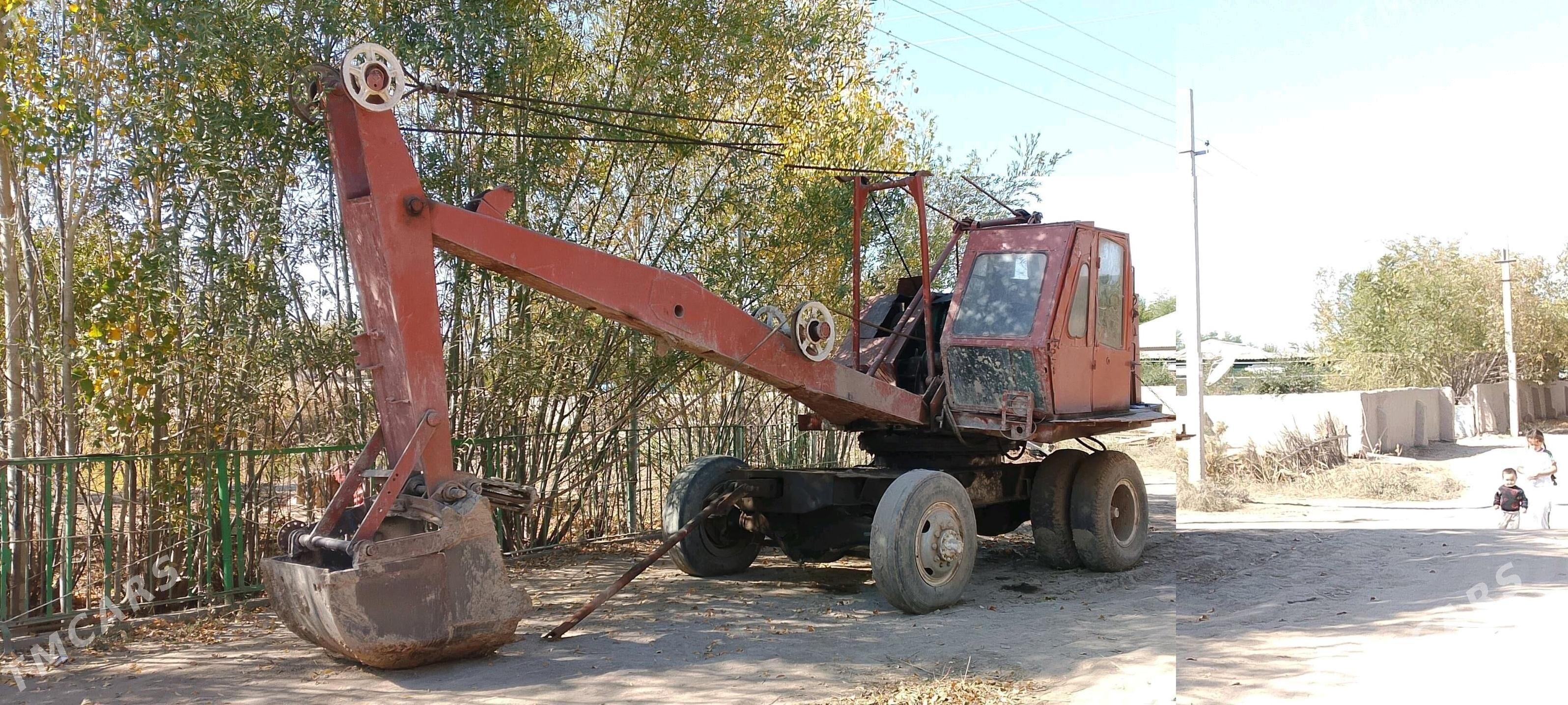 MTZ 80 1983 - 35 000 TMT - Köneürgenç - img 5