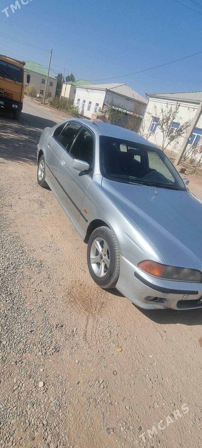 BMW E39 1998 - 80 000 TMT - Mary - img 3