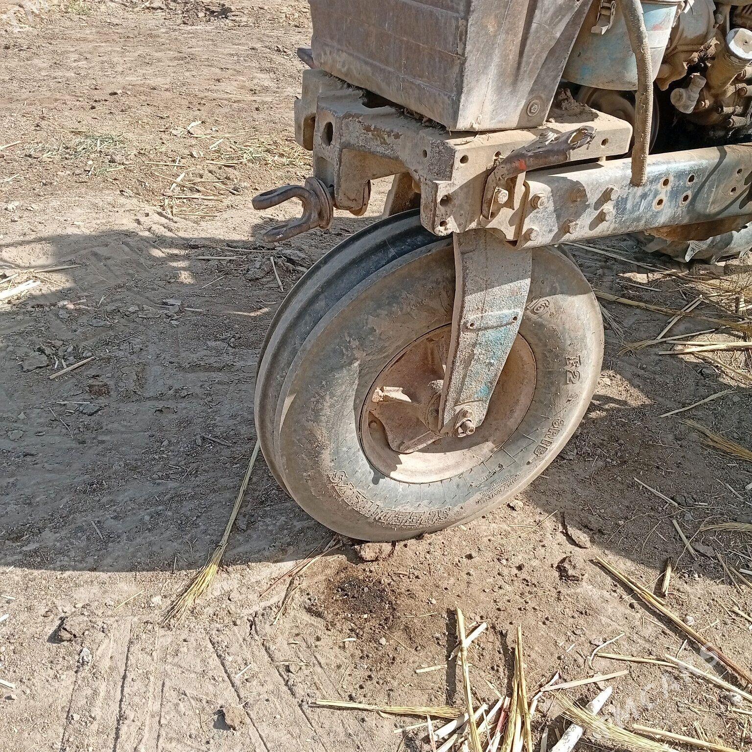 MTZ 80 1987 - 27 000 TMT - Tejen - img 2