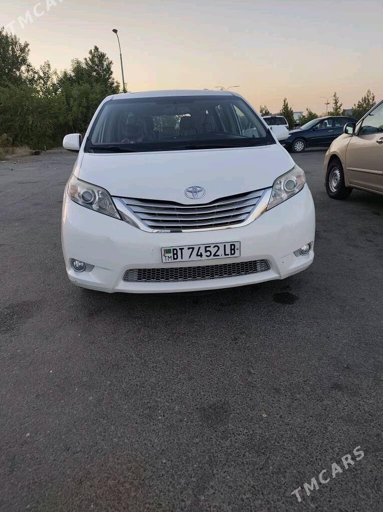Toyota Sienna 2016 - 380 000 TMT - Туркменабат - img 7