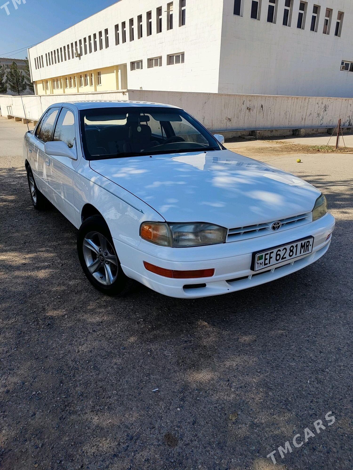 Toyota Camry 1994 - 90 000 TMT - Мары - img 1