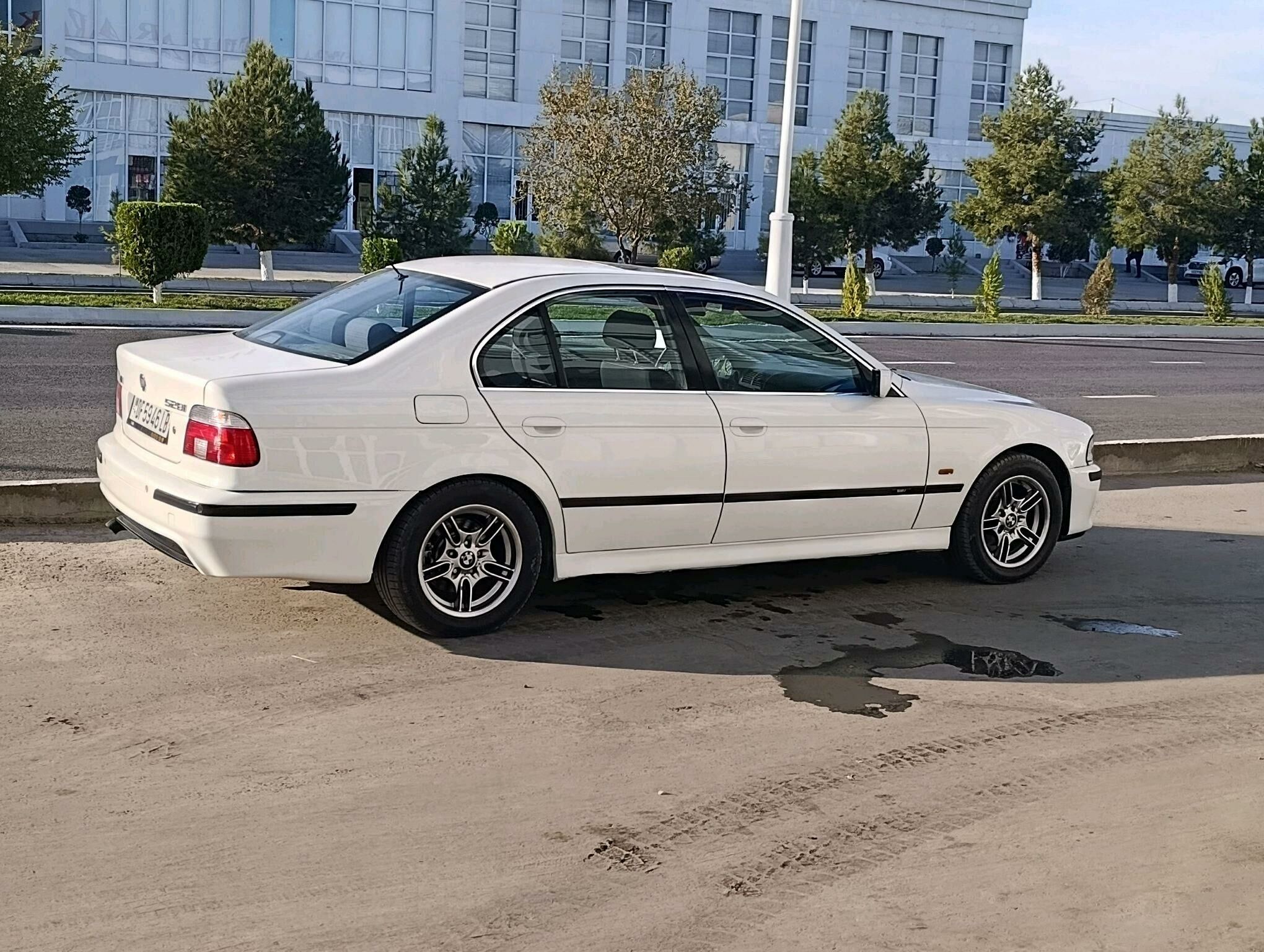 BMW 528 2000 - 120 000 TMT - Туркменабат - img 10