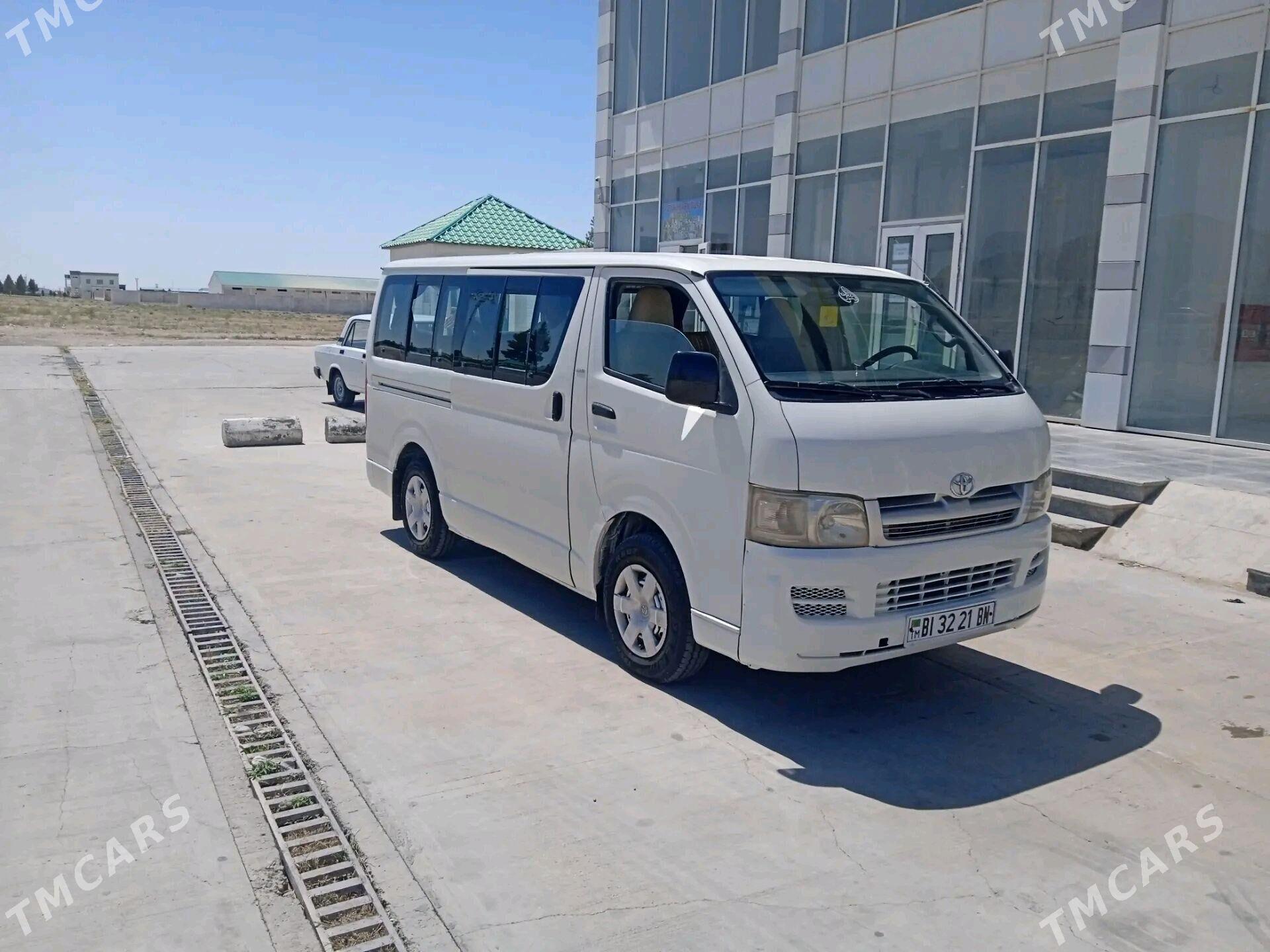 Toyota Hiace 2006 - 240 000 TMT - Туркменбаши - img 1