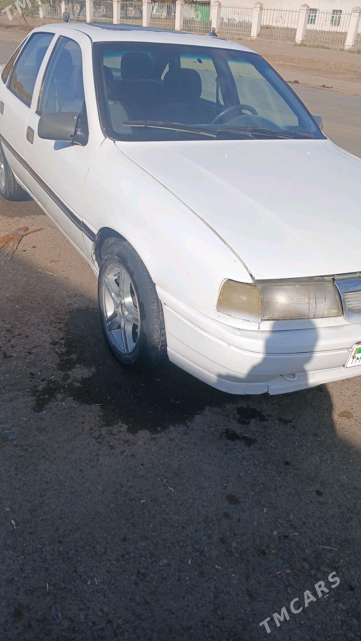 Opel Vectra 1989 - 22 000 TMT - Gubadag - img 1