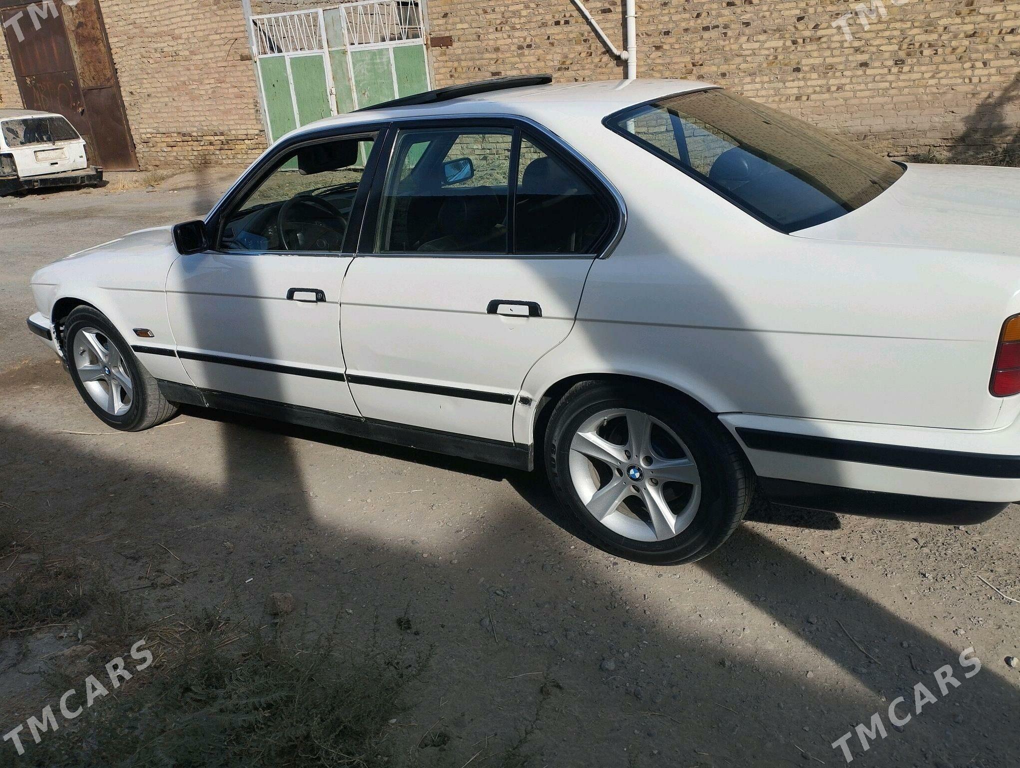 BMW 5 Series 1994 - 55 000 TMT - Фарап - img 6