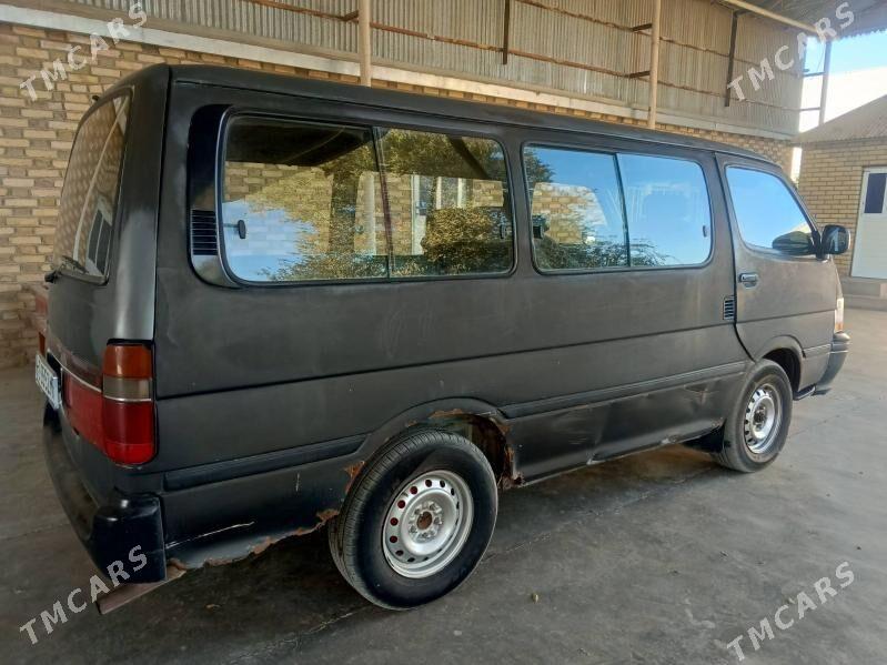 Toyota Hiace 1993 - 40 000 TMT - Мары - img 3