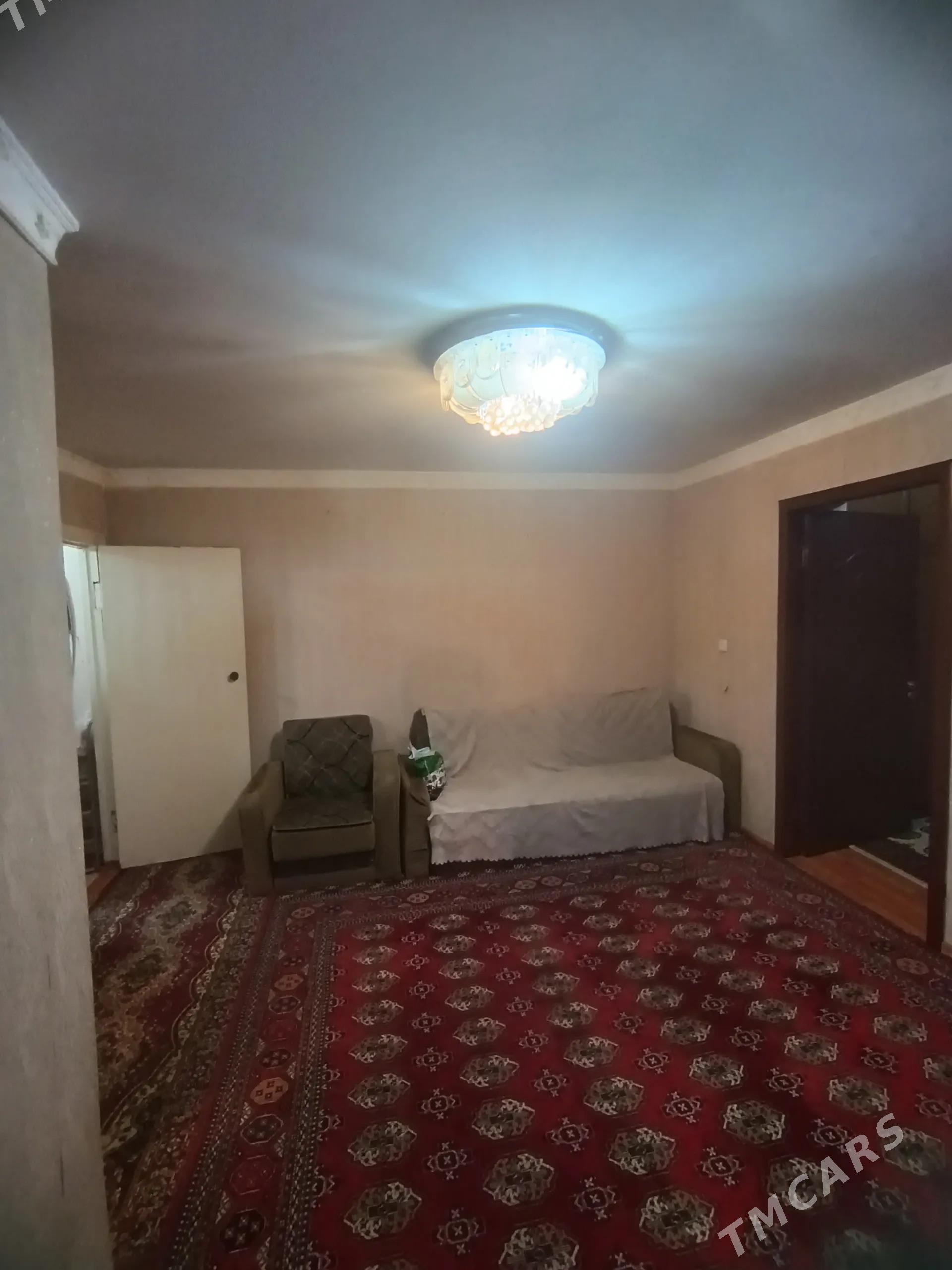 30 мкр 1 комнатная 2 этаж - 30 мкр - img 3