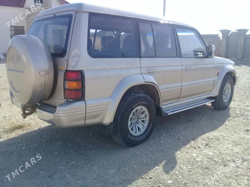 Mitsubishi Pajero 1991 - 60 000 TMT - Балканабат - img 4