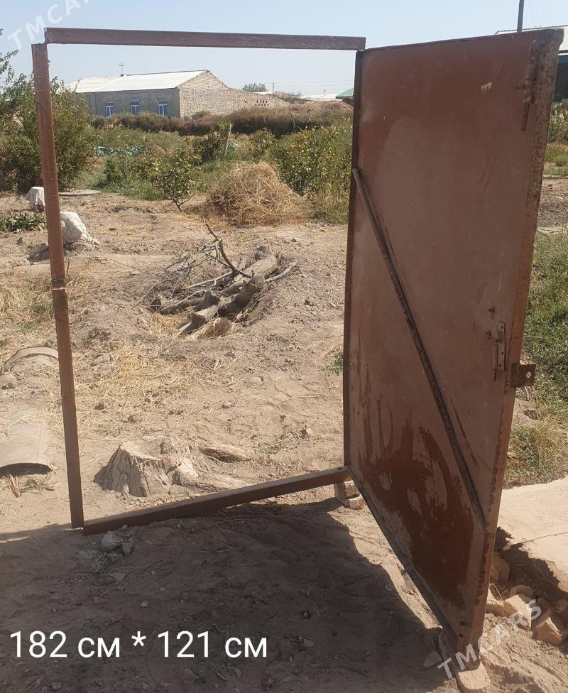 железная дверь - Sakar - img 1