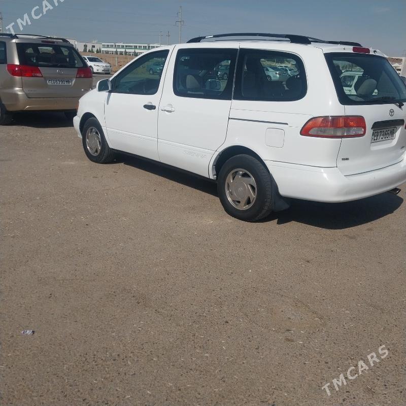Toyota Sienna 2002 - 150 000 TMT - Огуз хан - img 4