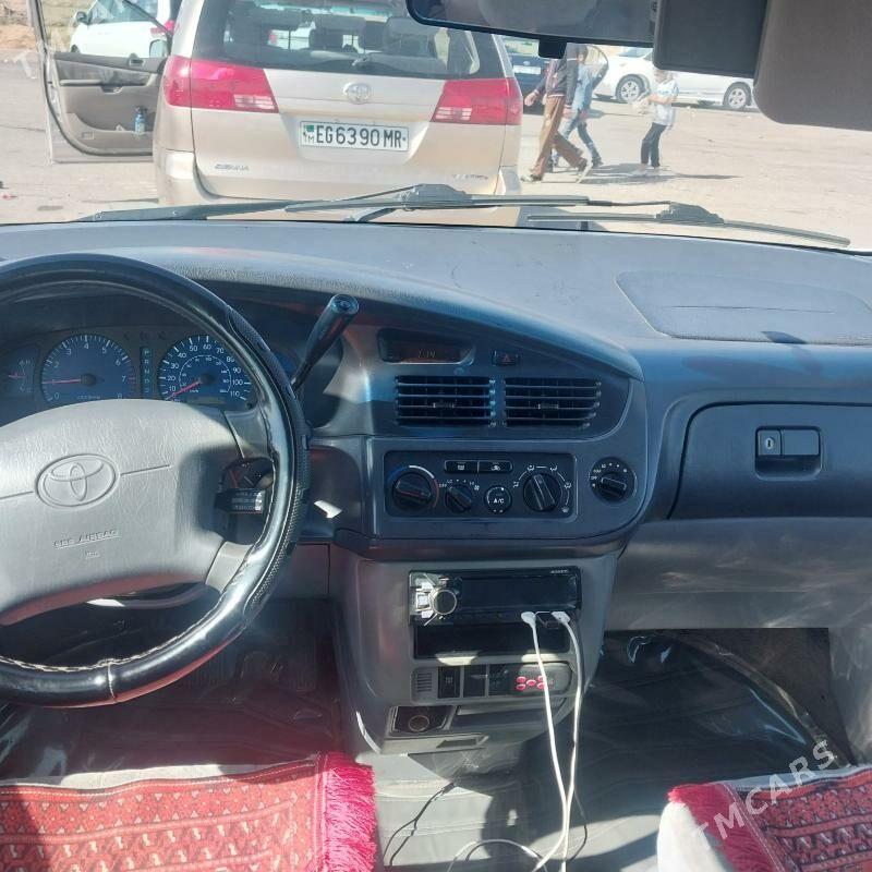 Toyota Sienna 2002 - 150 000 TMT - Огуз хан - img 5