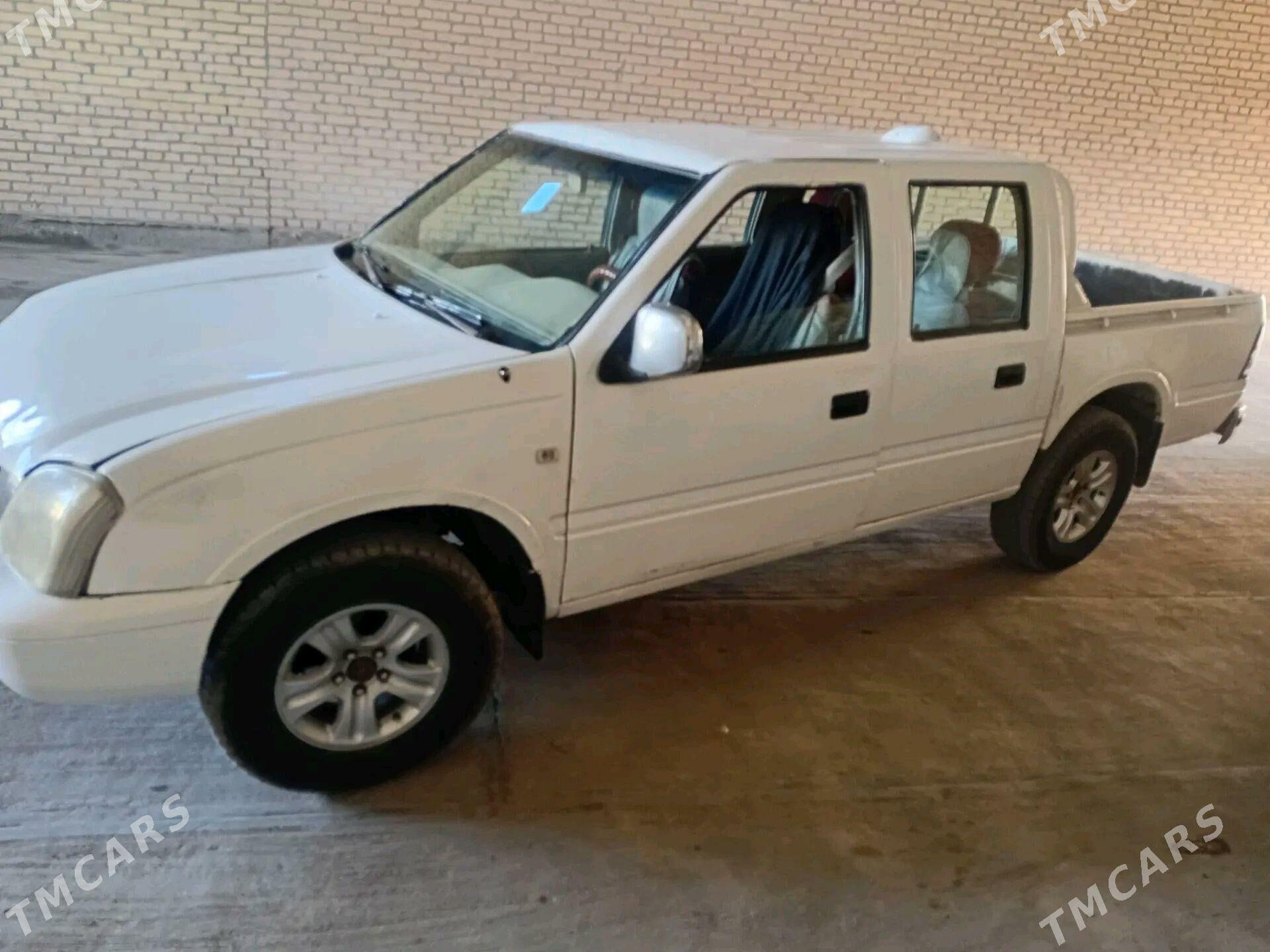 Toyota Hilux 2006 - 100 000 TMT - Чарджоу - img 1