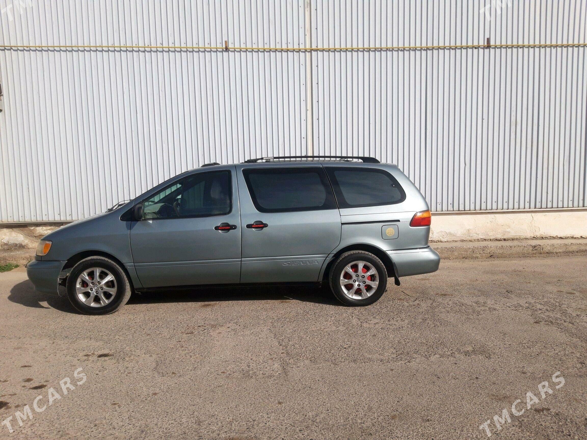 Toyota Sienna 2000 - 155 000 TMT - Туркменабат - img 3