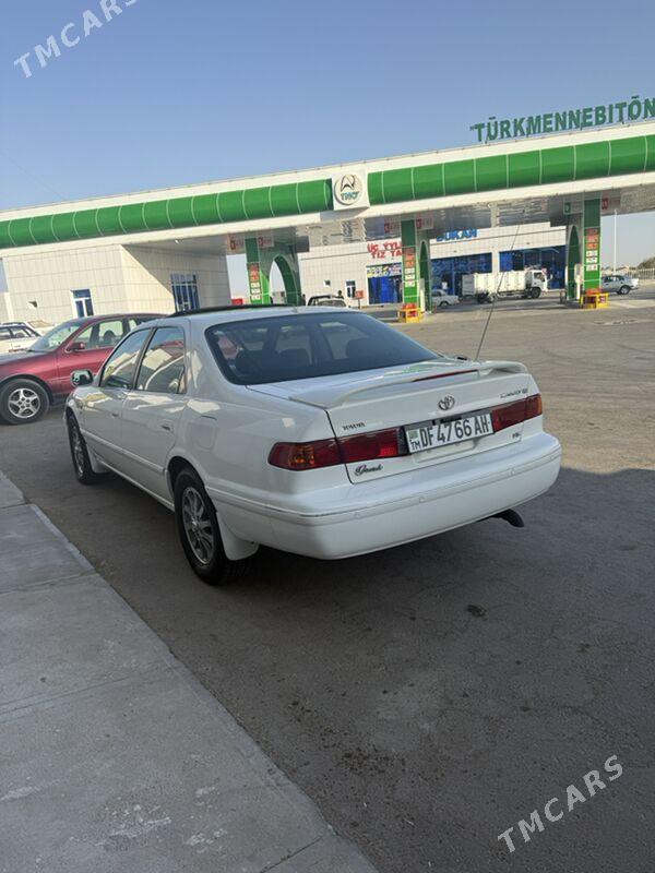 Toyota Camry 2000 - 175 000 TMT - Ёлётен - img 4