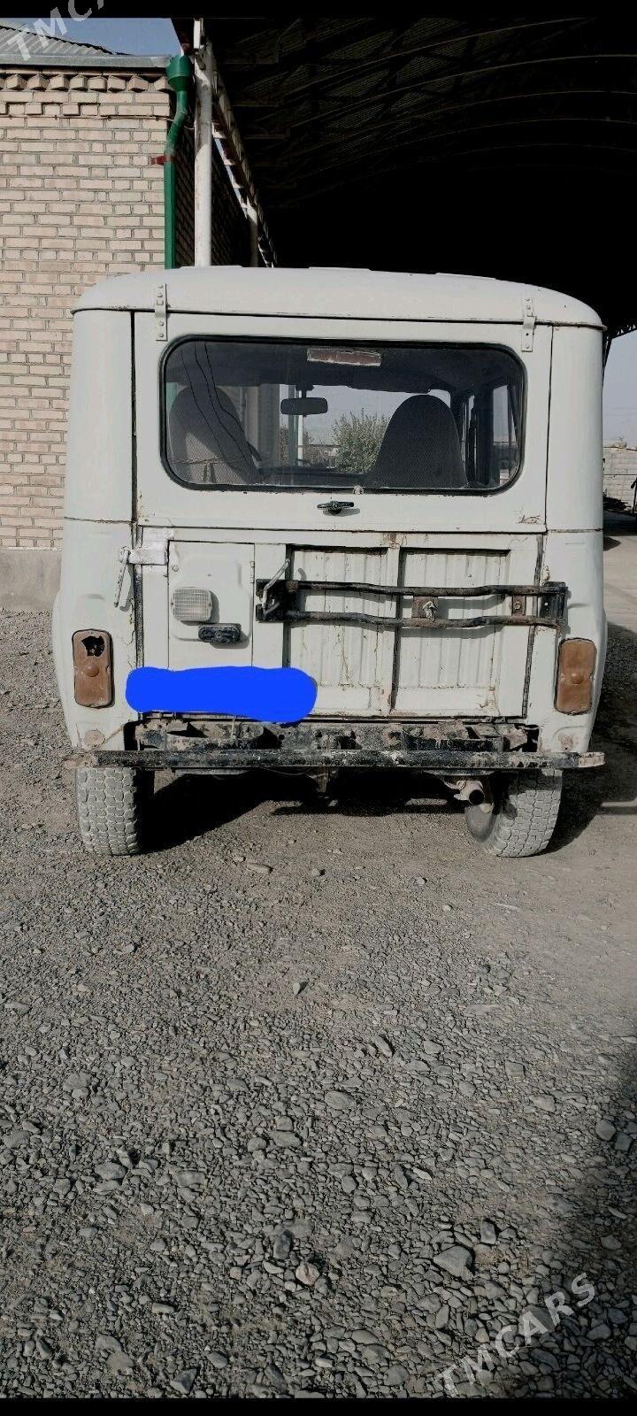 UAZ 469 2000 - 30 000 TMT - Бахарден - img 3