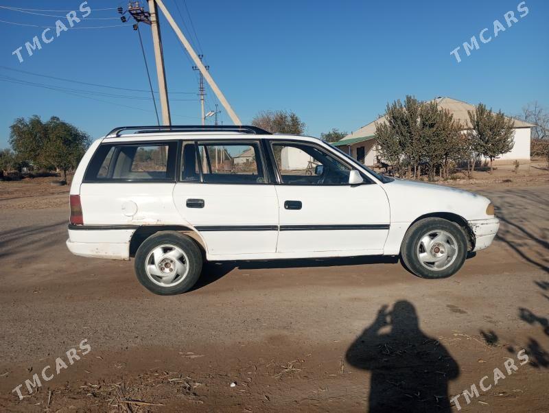 Opel Astra 1992 - 28 000 TMT - Болдумсаз - img 3