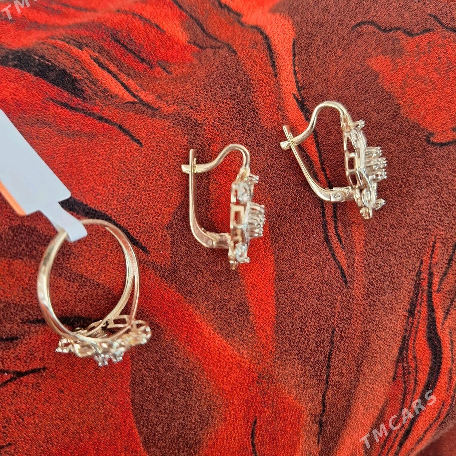 Gyzyl komplekt - Aşgabat - img 2