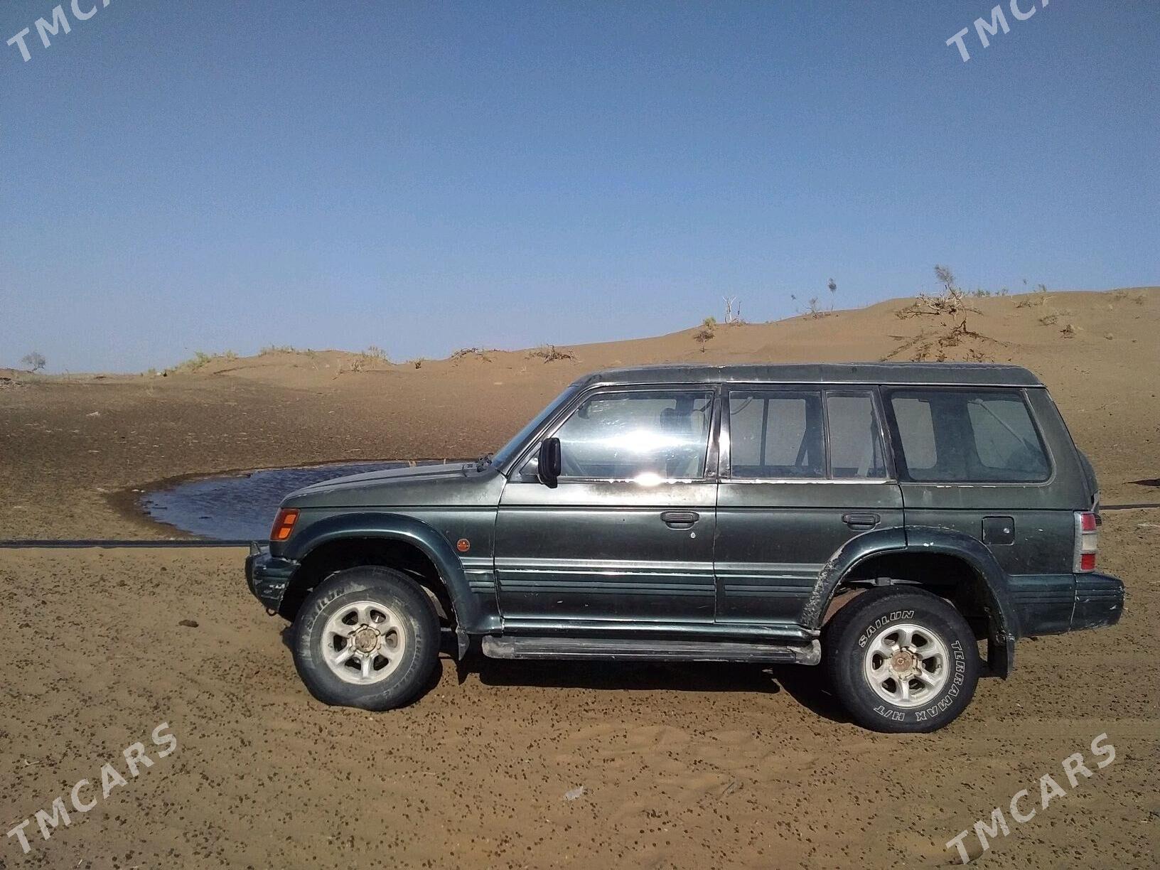 Mitsubishi Montero 1995 - 35 000 TMT - Берекет - img 4
