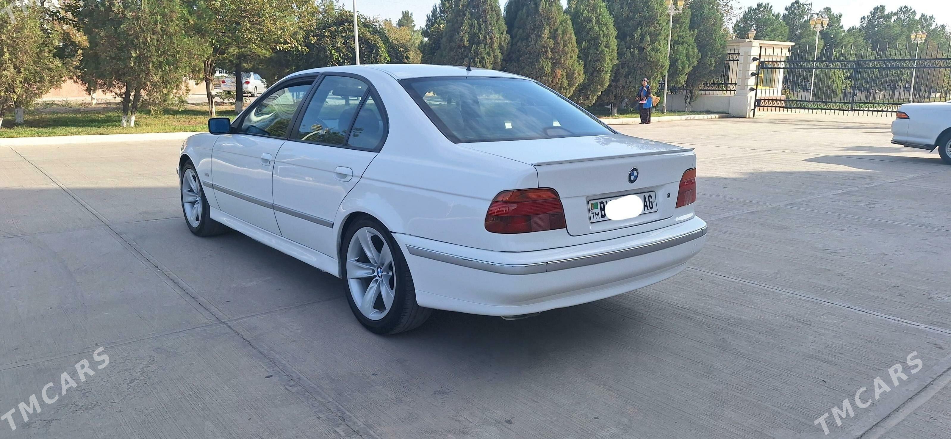 BMW E39 1999 - 83 000 TMT - Mary - img 3