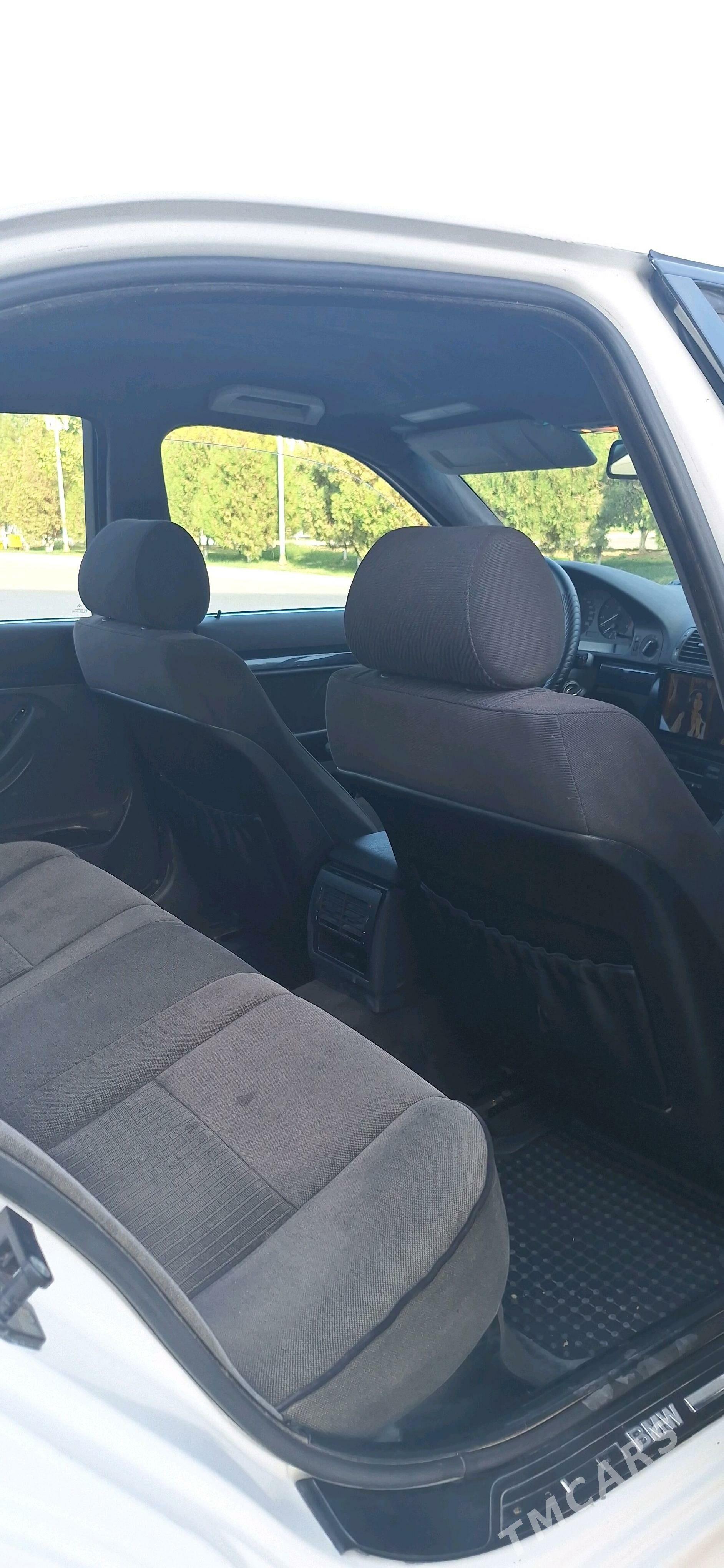 BMW E39 1999 - 83 000 TMT - Mary - img 1