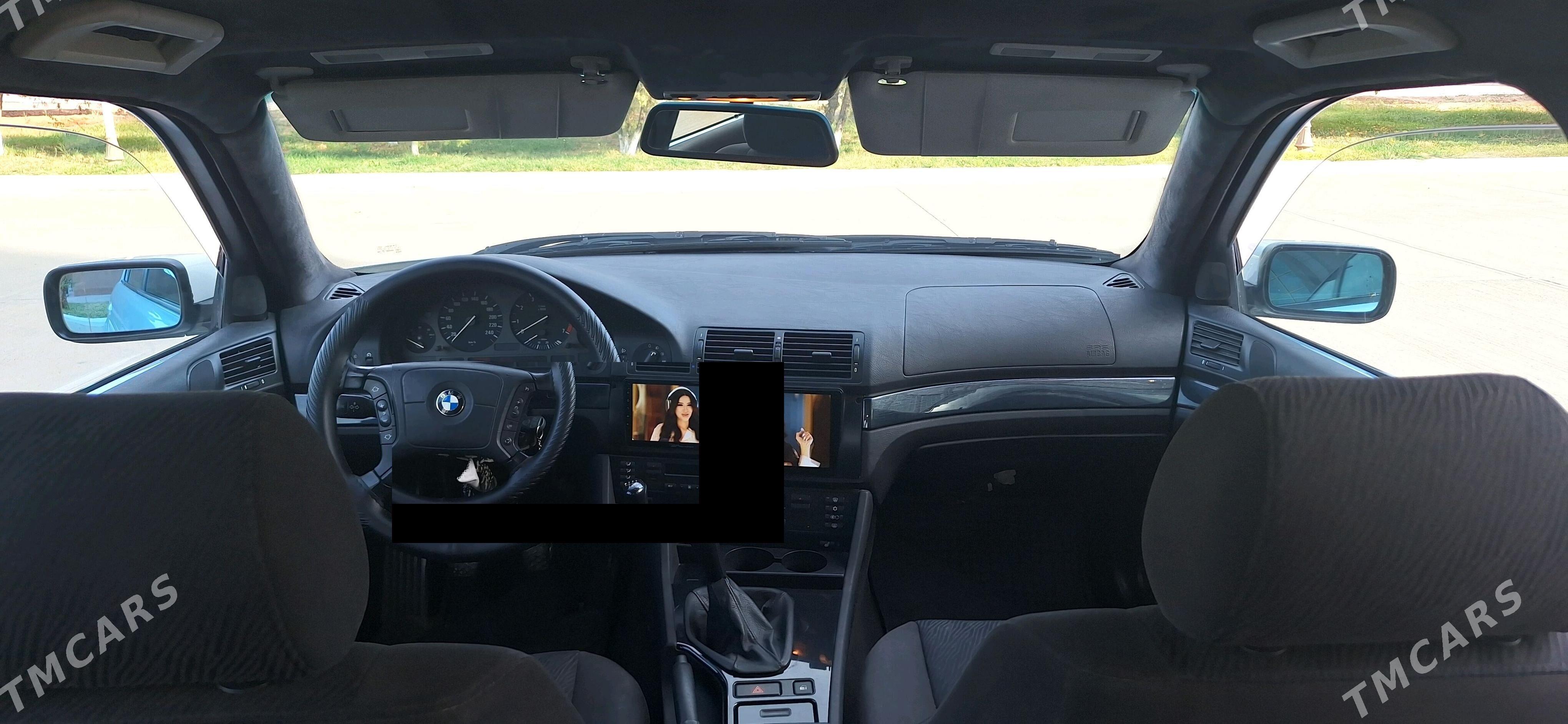 BMW E39 1999 - 83 000 TMT - Mary - img 4