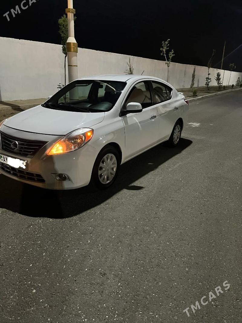 Nissan Versa 2013 - 125 000 TMT - Türkmenbaşy - img 4