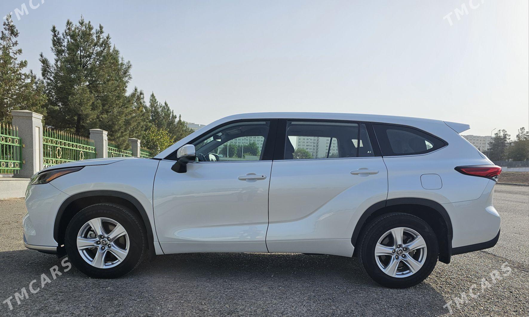 Toyota Highlander 2022 - 540 000 TMT - Ашхабад - img 2