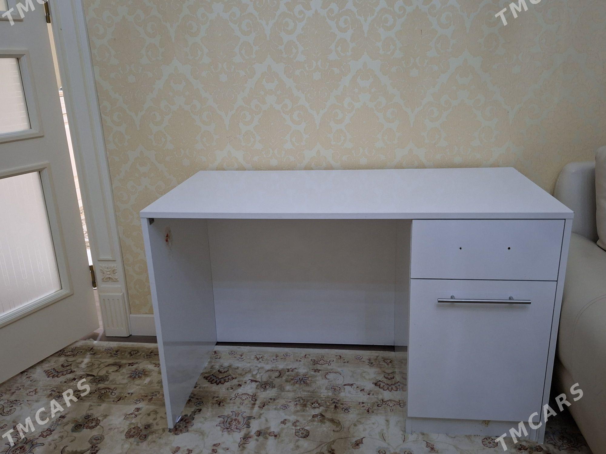 Źurnalnyÿ stol - Туркменбаши - img 2