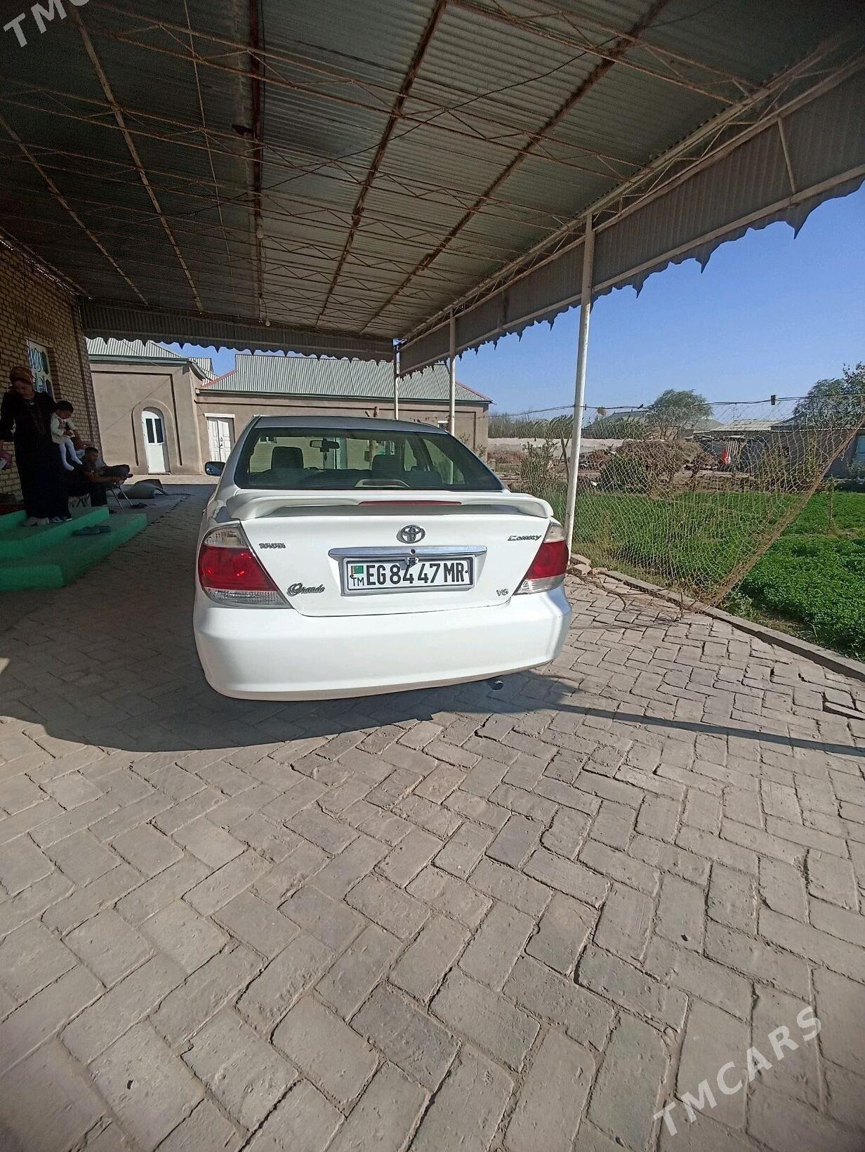 Toyota Camry 2004 - 150 000 TMT - Байрамали - img 8