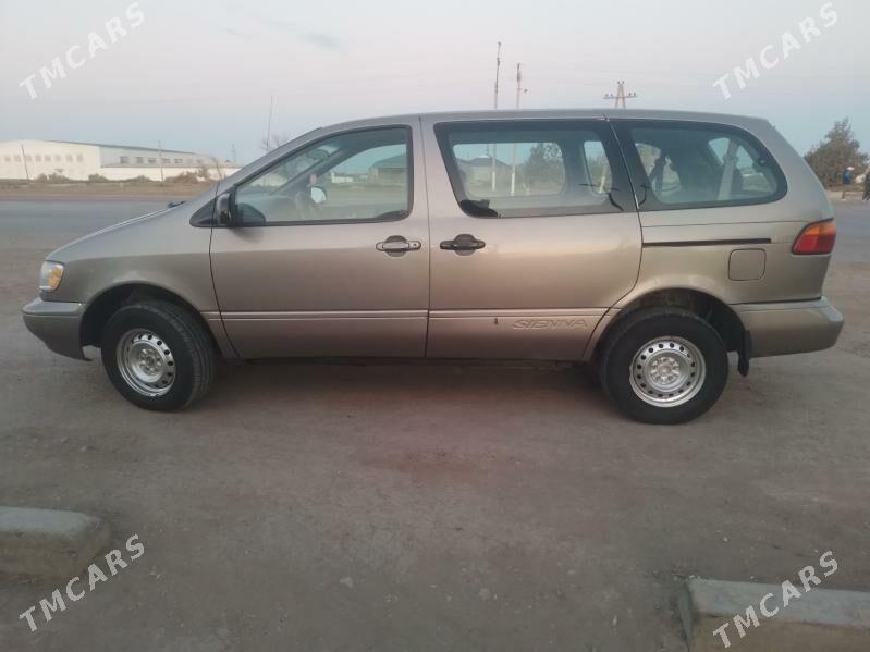Toyota Sienna 1999 - 140 000 TMT - Boldumsaz - img 1