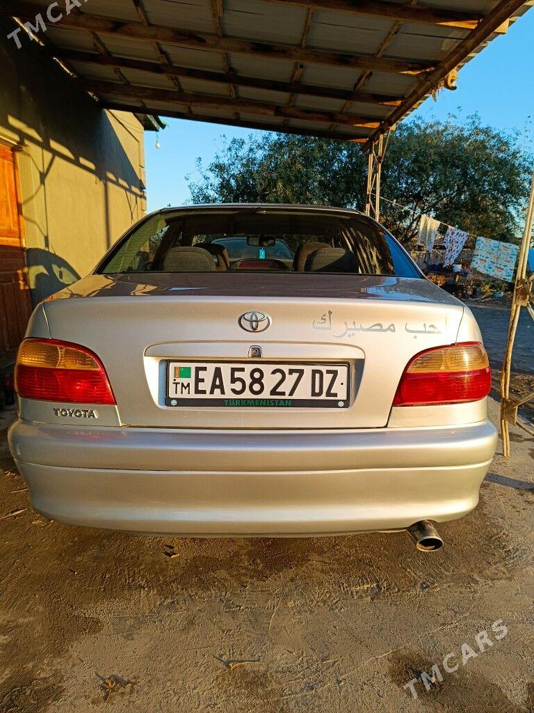 Toyota Avensis 2002 - 118 000 TMT - Дашогуз - img 1