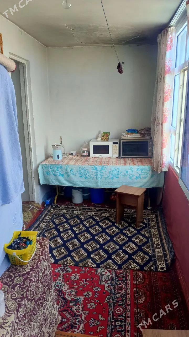 БИЗМИН 48 1 КОМ КВ НА 3 ЭТАЖЕ - Büzmeýin - img 3