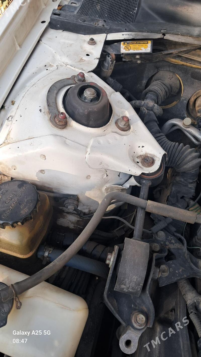 Toyota Camry 1999 - 115 000 TMT - Байрамали - img 2