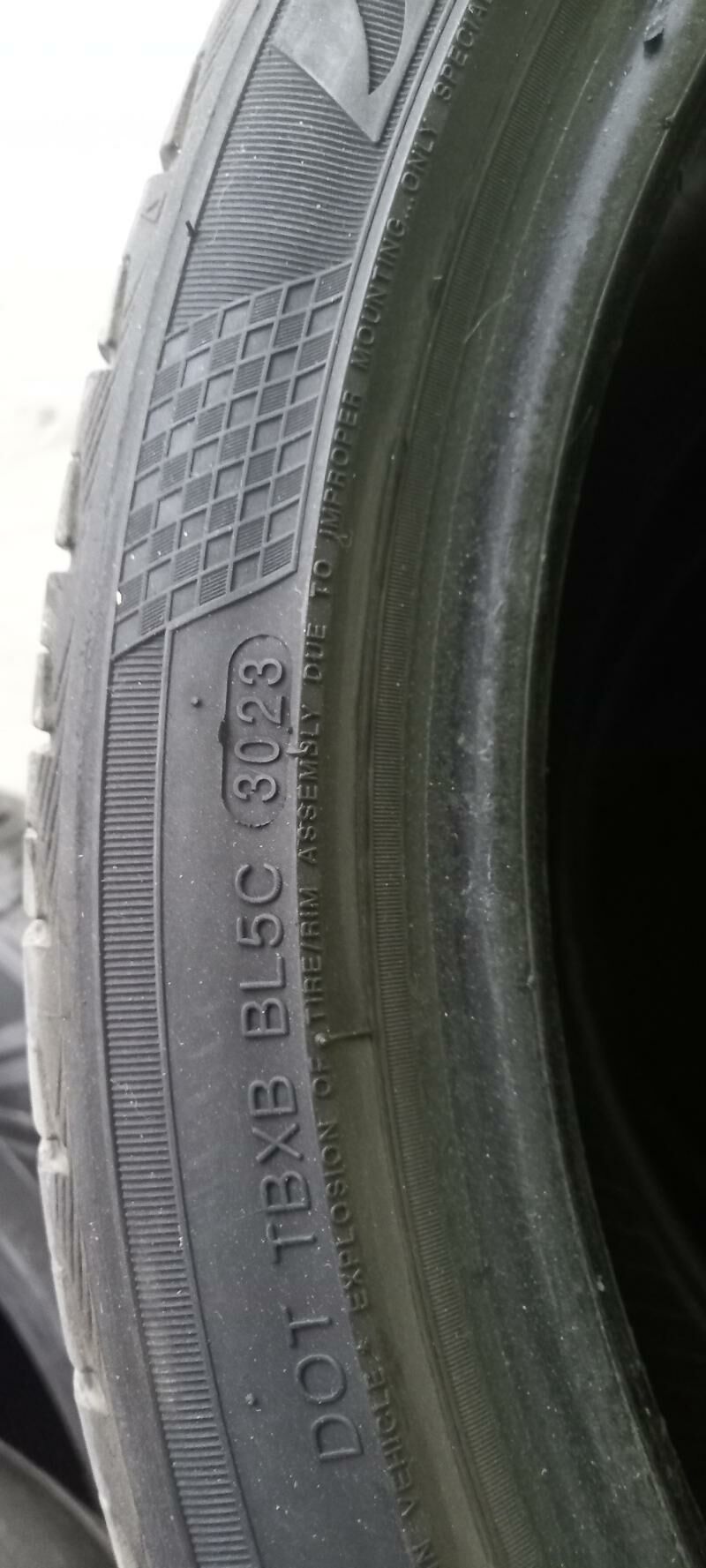 225-40-18 250 TMT - Bedew - img 3