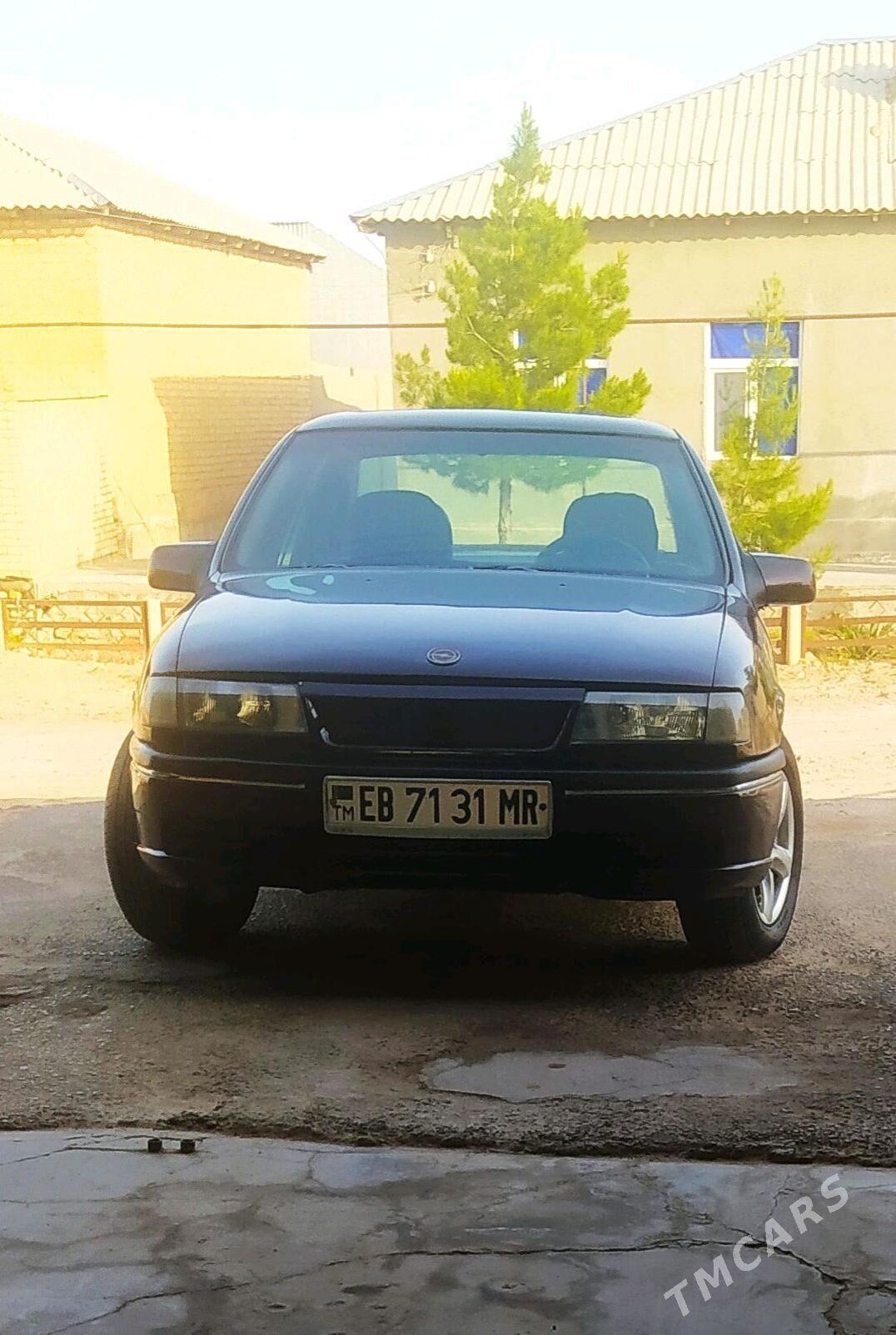 Opel Vectra 1995 - 32 000 TMT - Байрамали - img 1