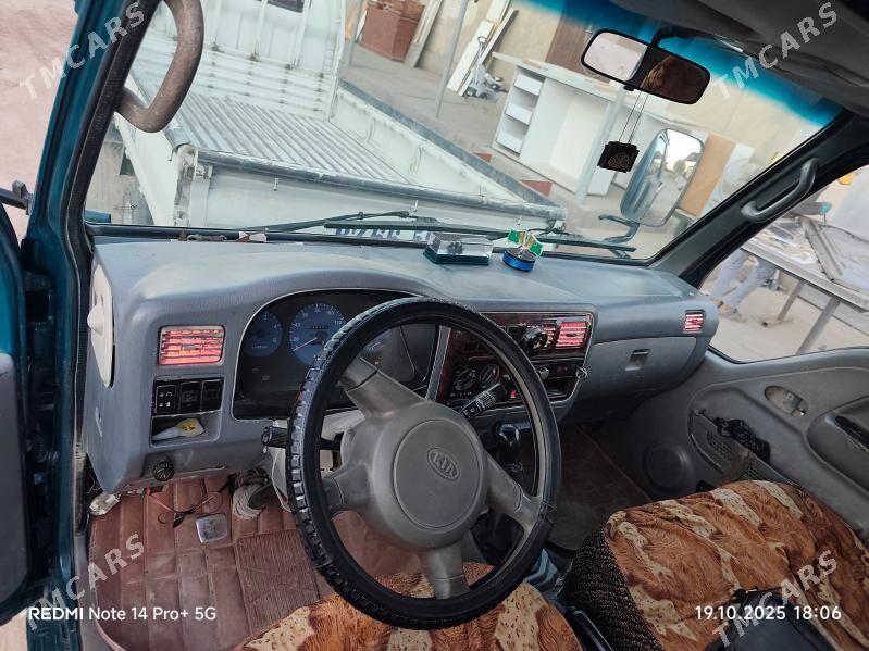 Kia Bongo 2003 - 80 000 TMT - Şabat etr. - img 3