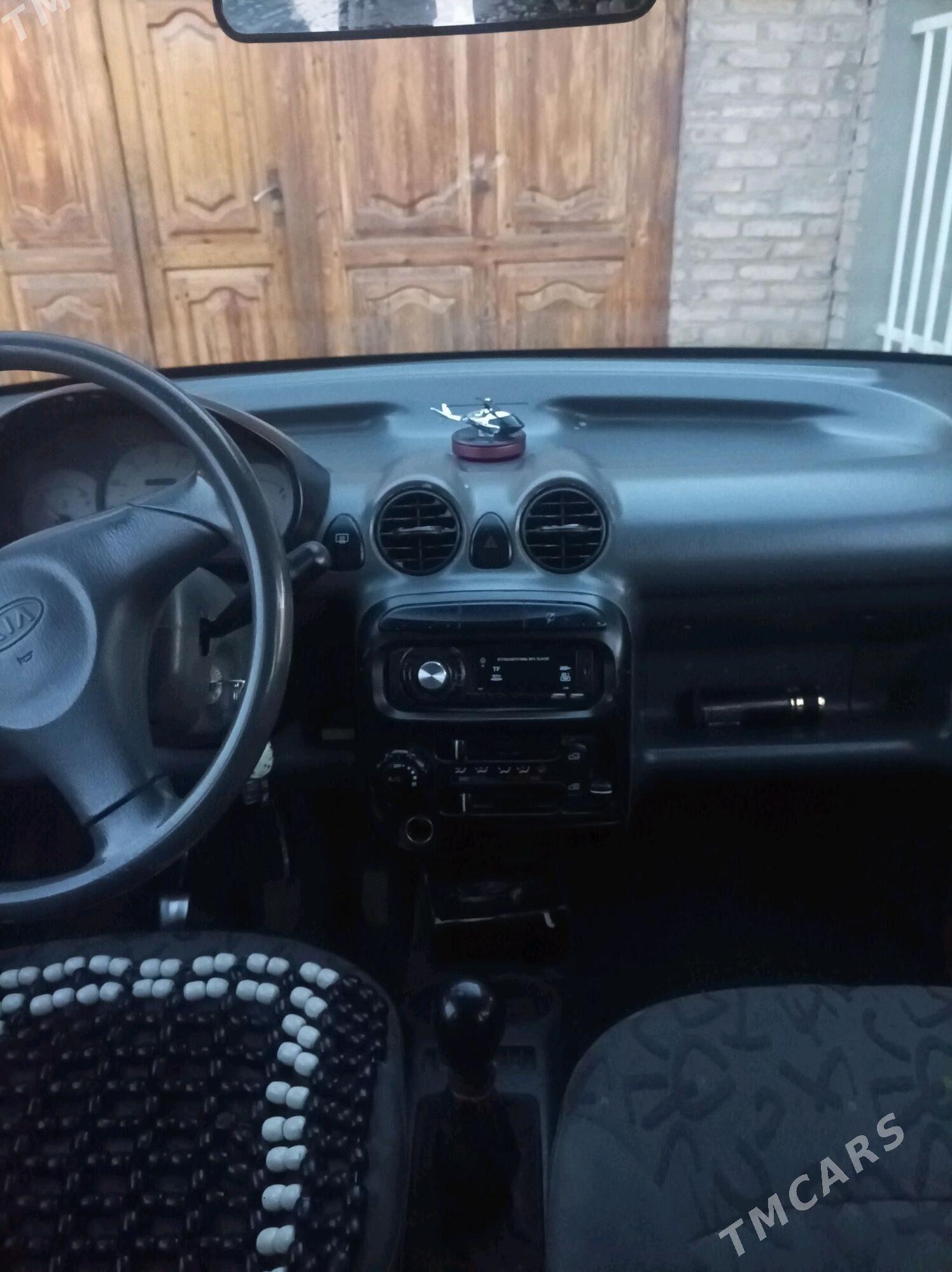 Kia Rio 2002 - 30 000 TMT - Дашогуз - img 4