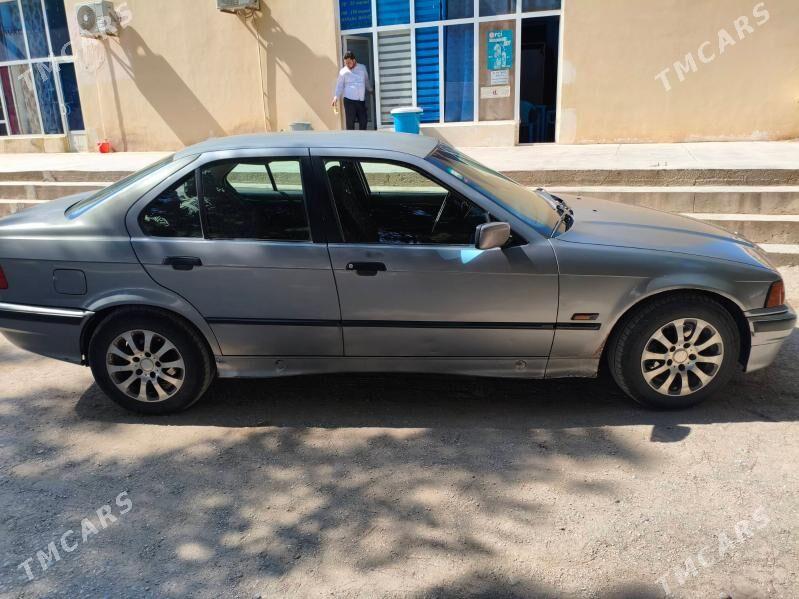 BMW 3 Series 1992 - 40 000 TMT - Саят - img 1