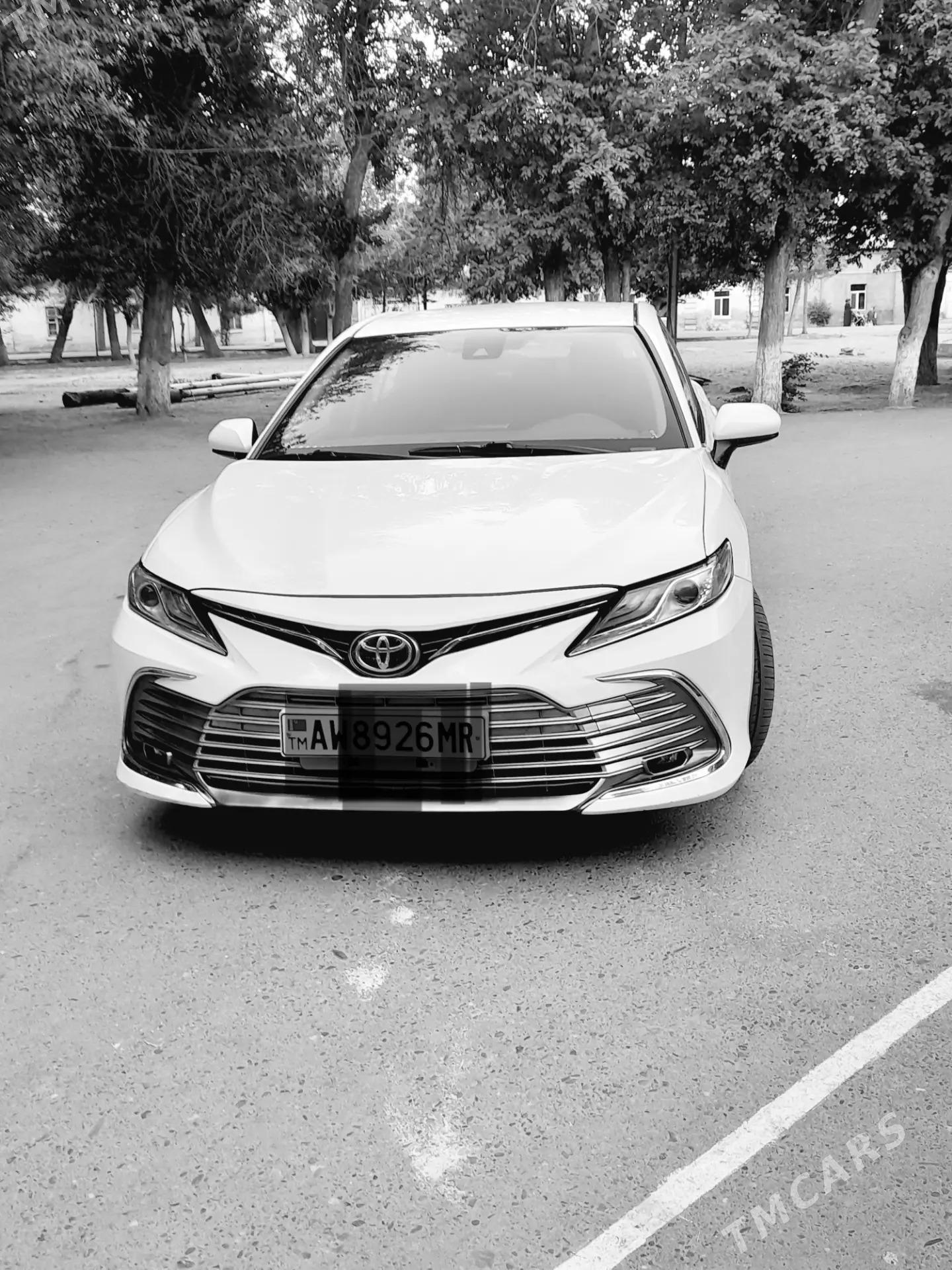 Toyota Camry 2021 - 310 000 TMT - Ёлётен - img 2