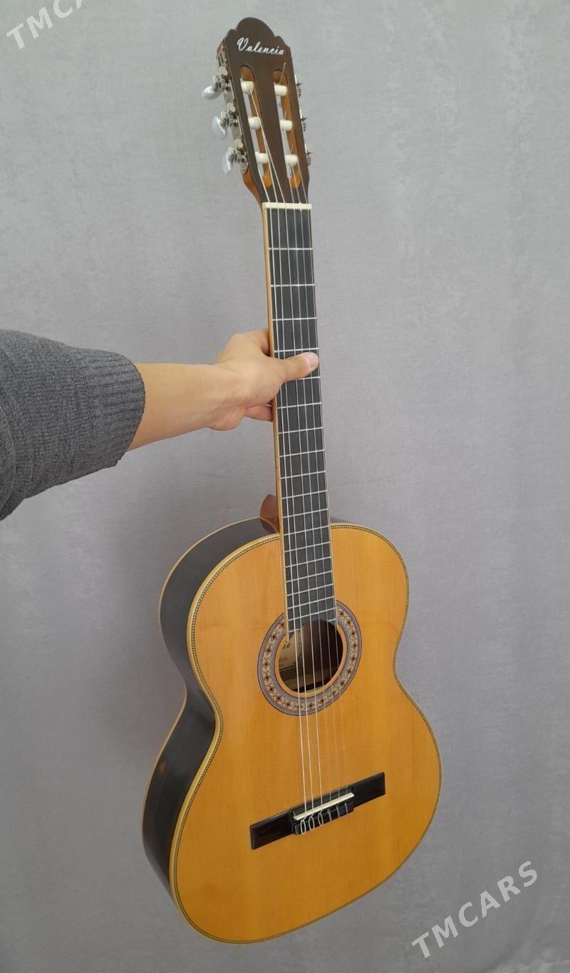 Gitara Valencia profesional - 11 мкр - img 5