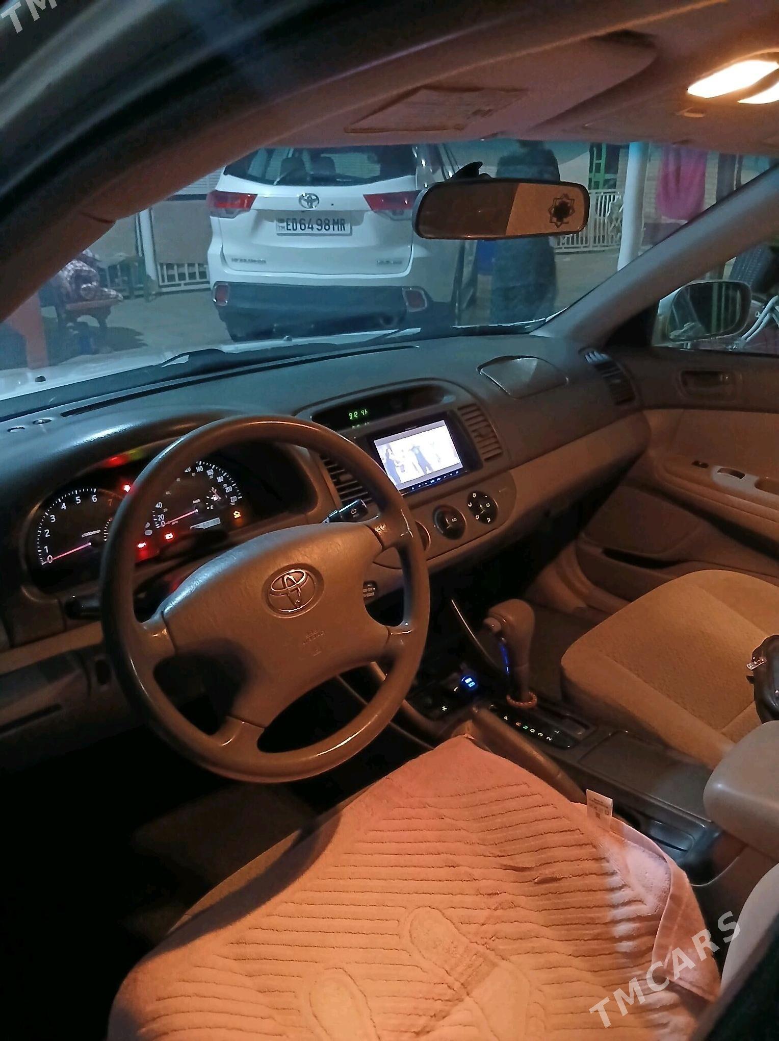 Toyota Camry 2004 - 190 000 TMT - Мары - img 3