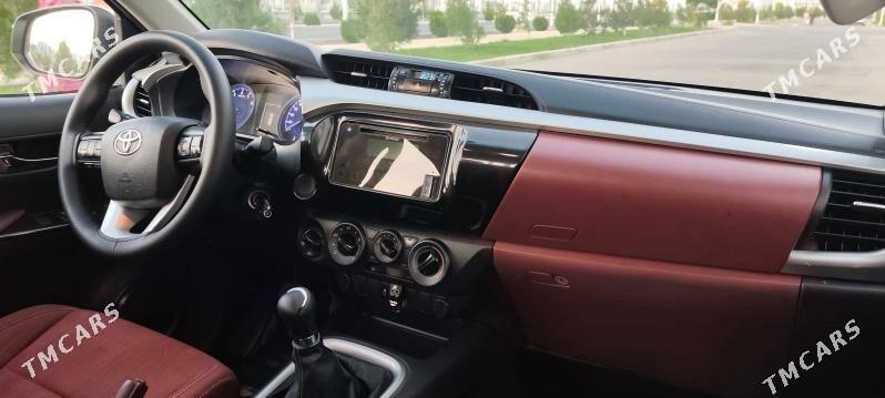 Toyota Hilux 2020 - 500 000 TMT - Ашхабад - img 2