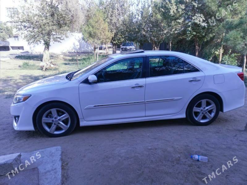 Toyota Camry 2014 - 240 000 TMT - Мары - img 3