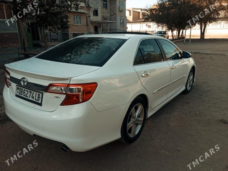 Toyota Camry 2014 - 240 000 TMT - Мары - img 1