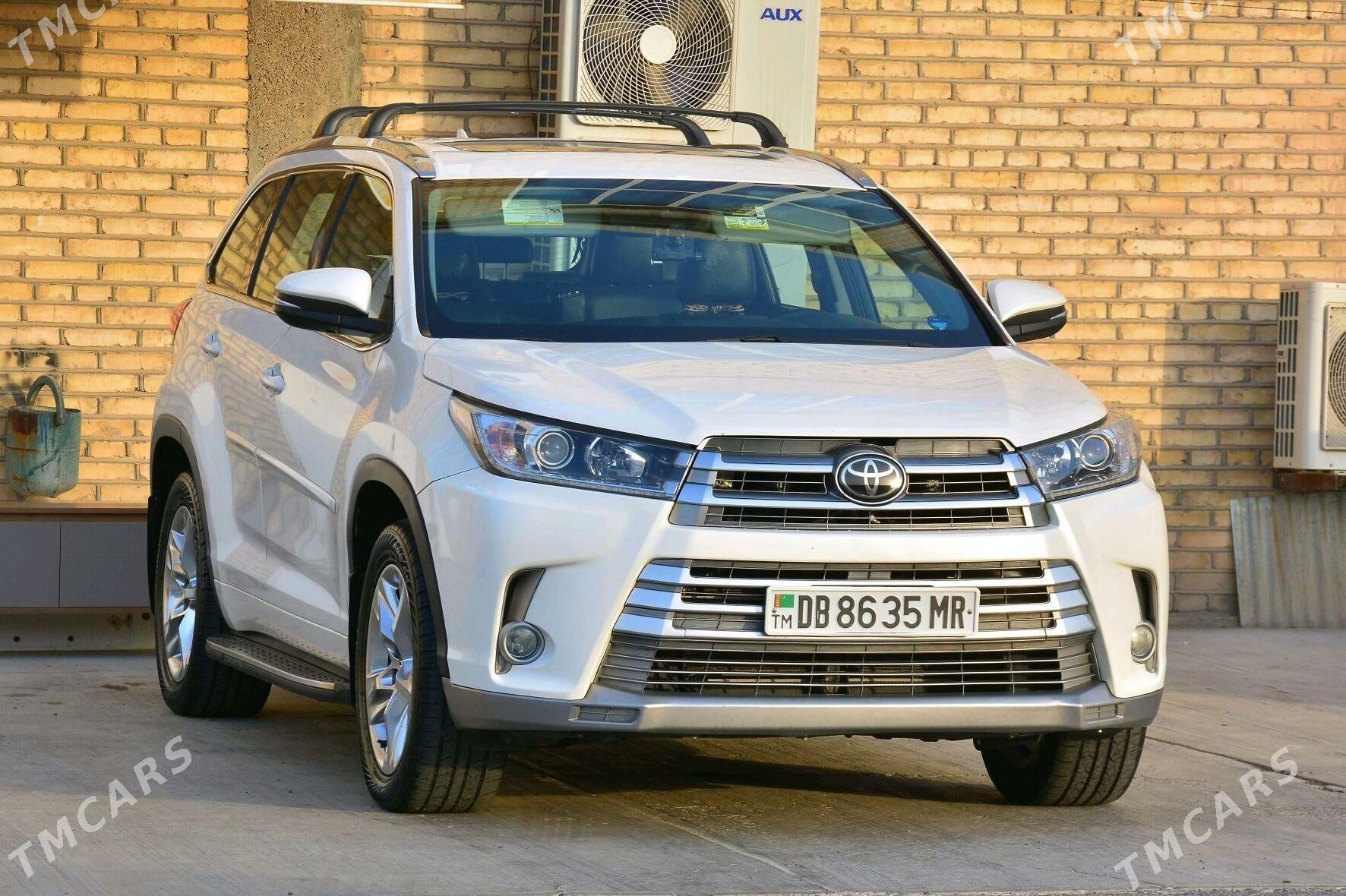 Toyota Highlander 2018 - 520 000 TMT - Мары - img 4