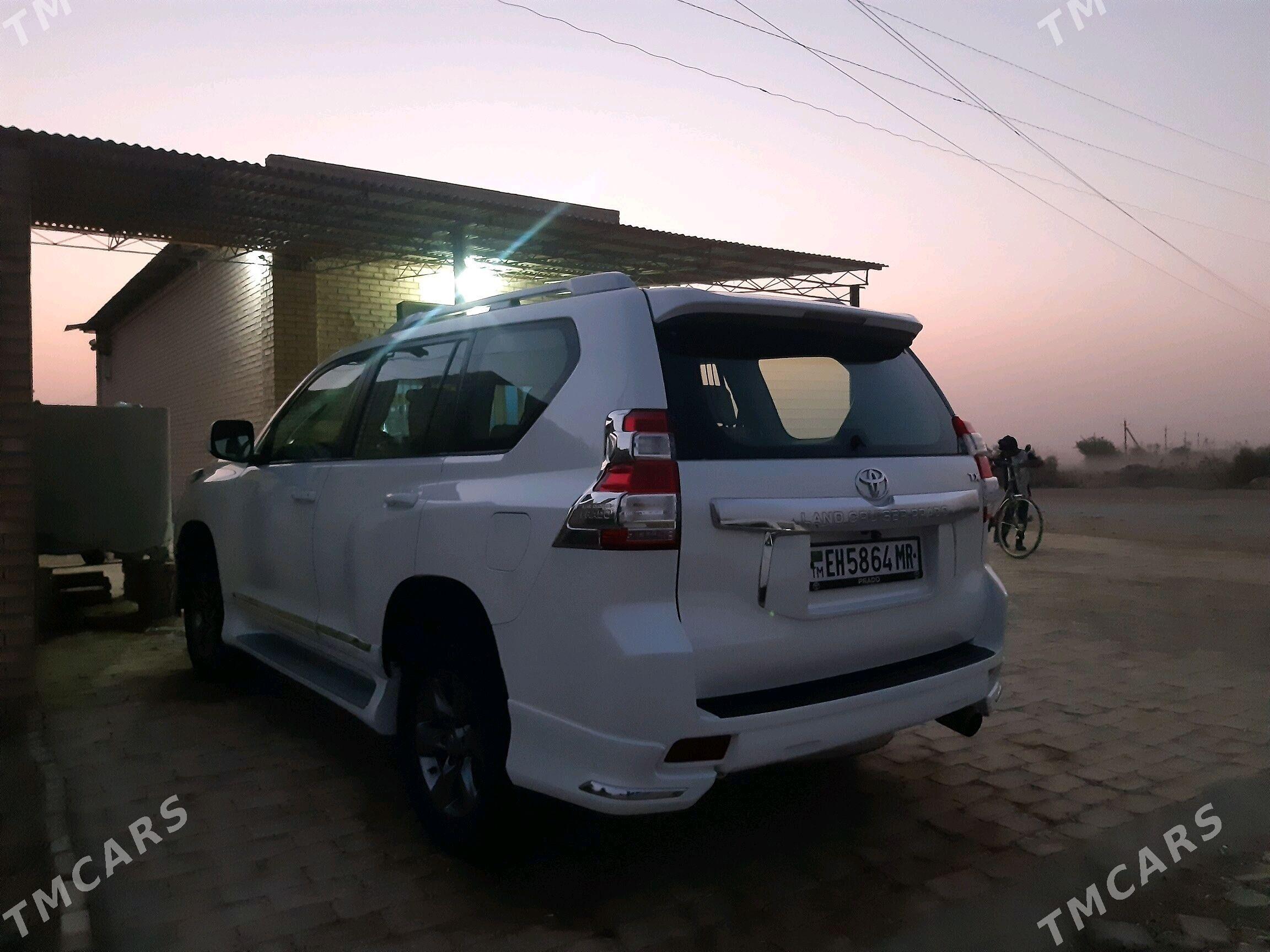 Toyota Land Cruiser Prado 2012 - 560 000 TMT - Garagum etraby - img 2