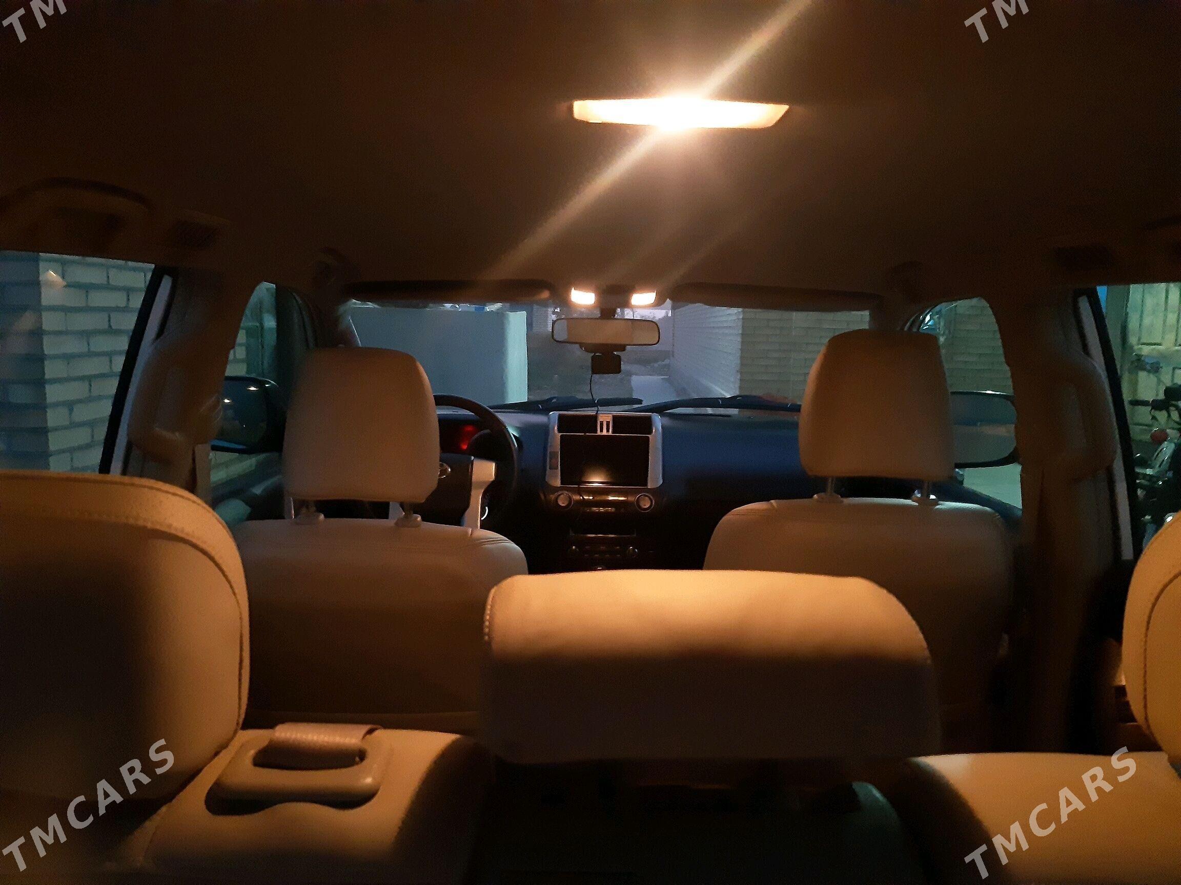 Toyota Land Cruiser Prado 2012 - 560 000 TMT - Garagum etraby - img 5