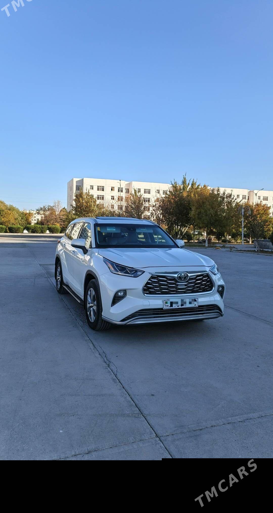 Toyota Highlander 2022 - 639 000 TMT - Дашогуз - img 1